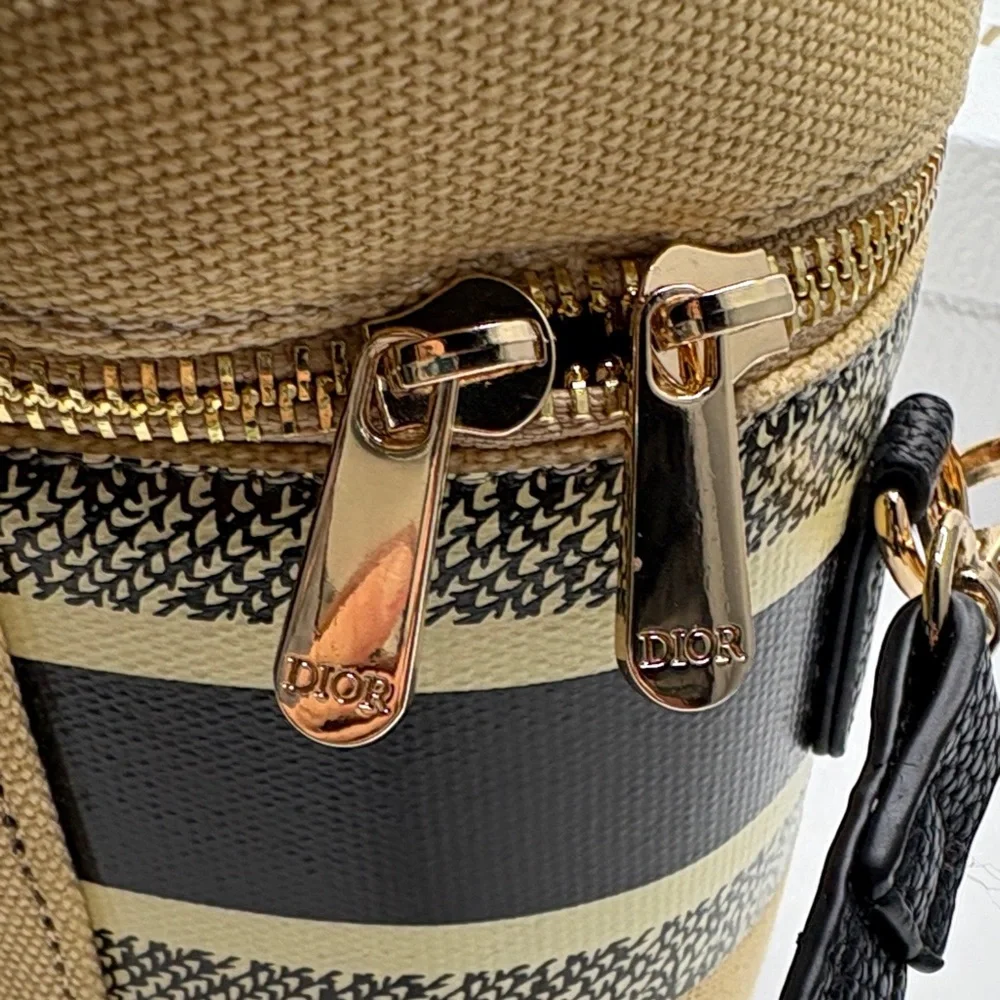 Christian Dior Beige and Black GWP Crossbody Bag - Picture 5 of 6
